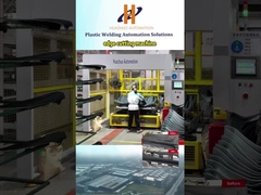 Τα ρομπότ κόβουν πλαστικά μέρη μετά το στρογγυλομόλφωμα