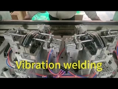 Δεν θα πιστέψεις πως τα φώτα των αυτοκινήτων συγκολλούνται χωρίς κόλλα!