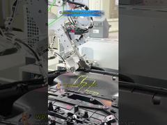 Γραμμή Συναρμολόγησης Πορτών Αυτοκινήτου: τοποθέτηση σφουγγαριών → Θερμή συγκόλληση με πριτσίνια → Σφίξιμο βιδών